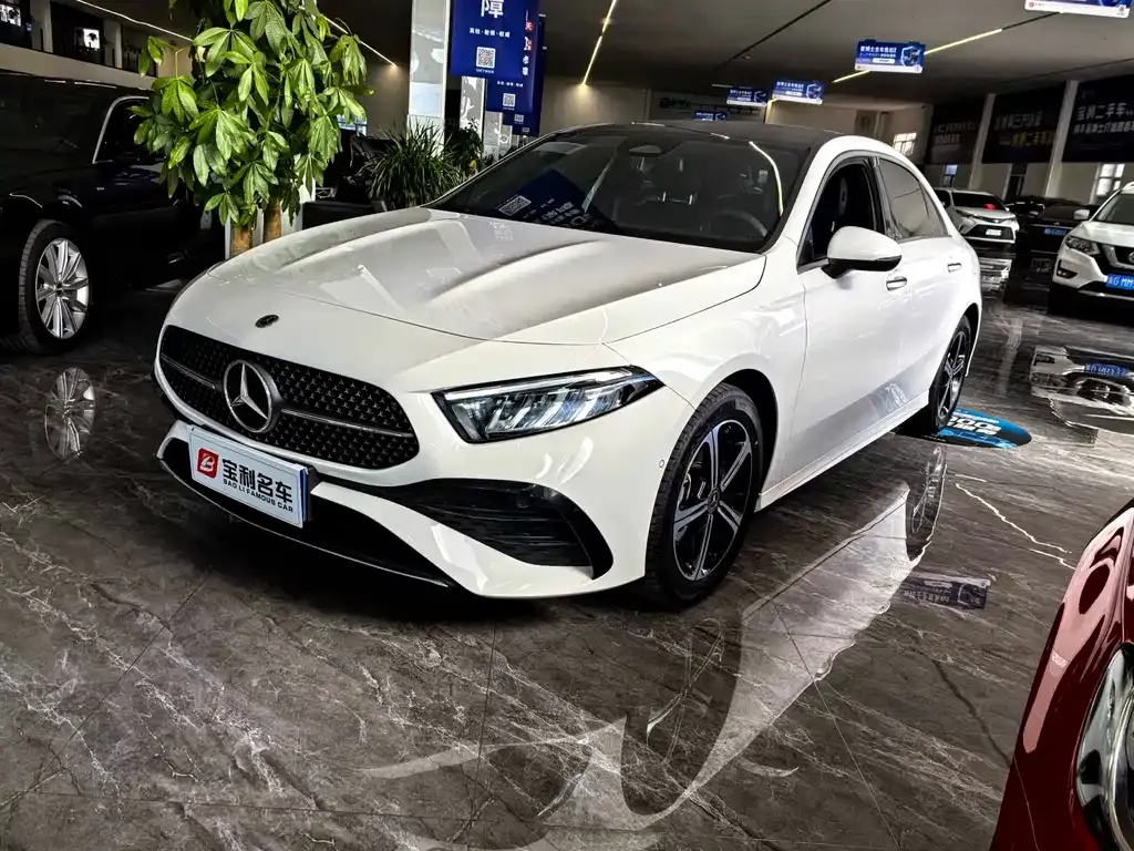 Mercedes-Benz A-Class 2024 из CN, фото 1