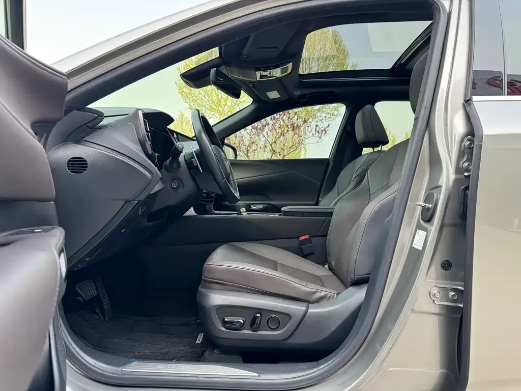 Lexus RX — фото 10