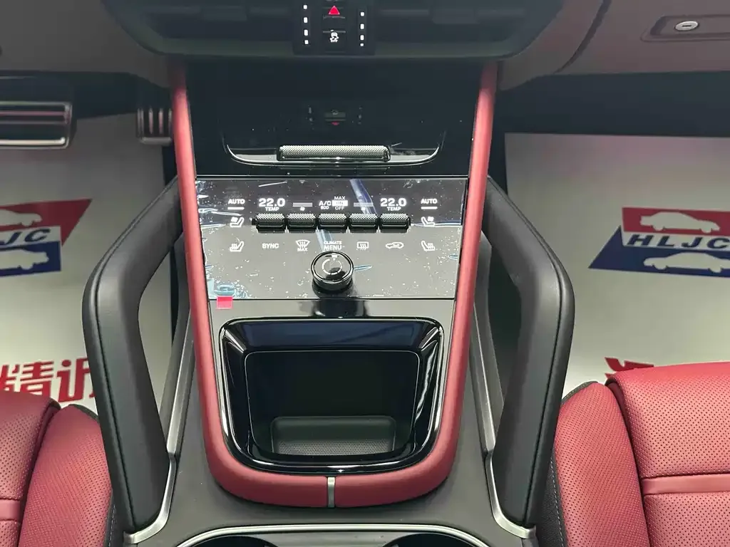 Porsche Cayenne — фото 9