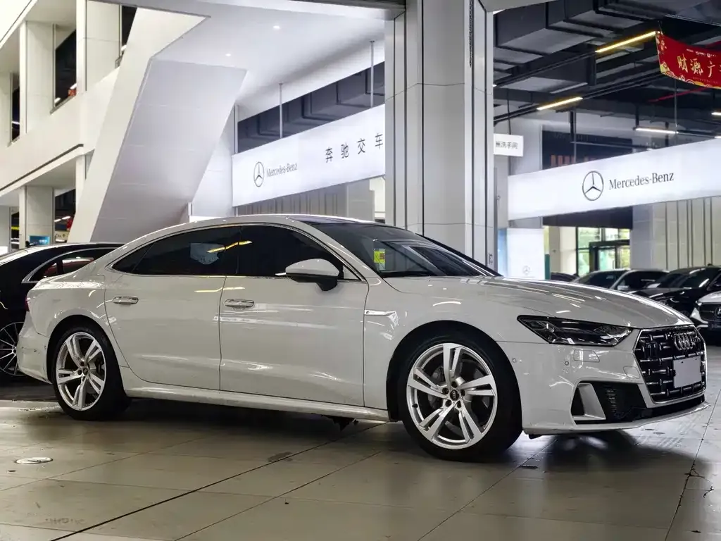 Audi A7L — фото 6