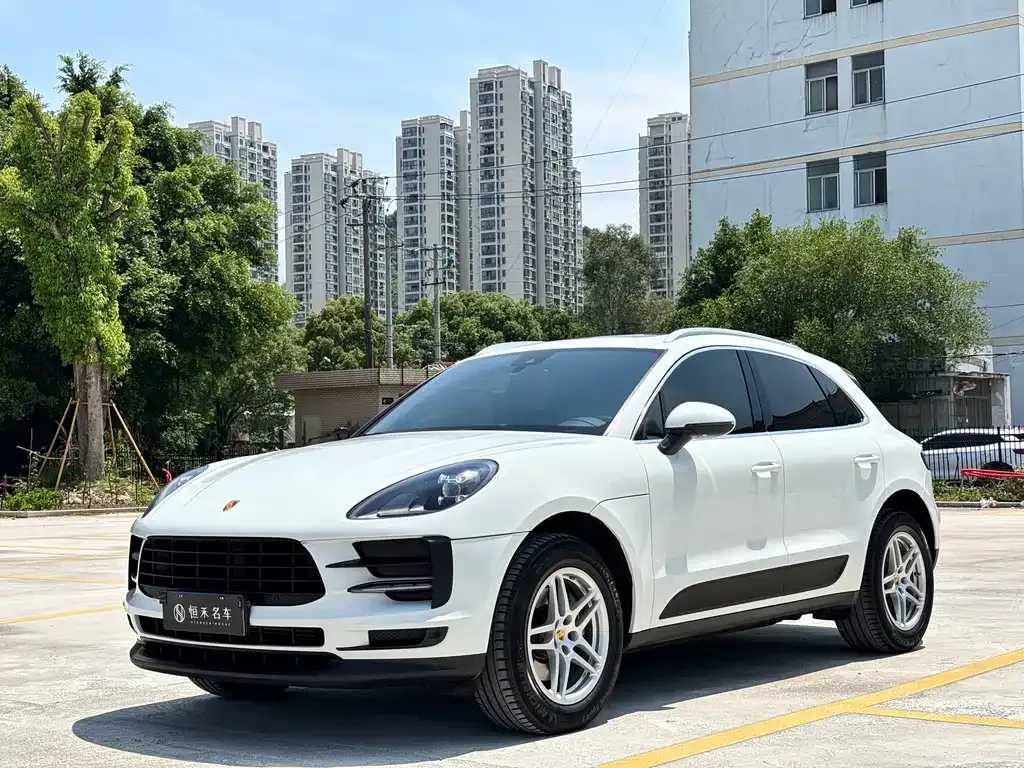 Porsche Macan — фото 1
