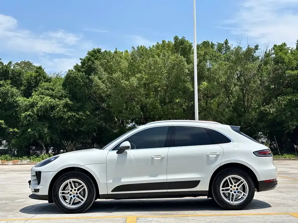 Porsche Macan — фото 7