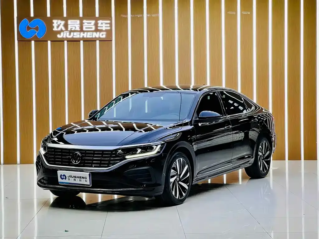 Volkswagen Passat — фото 1