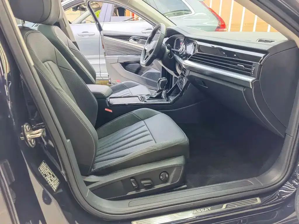 Volkswagen Passat — фото 10