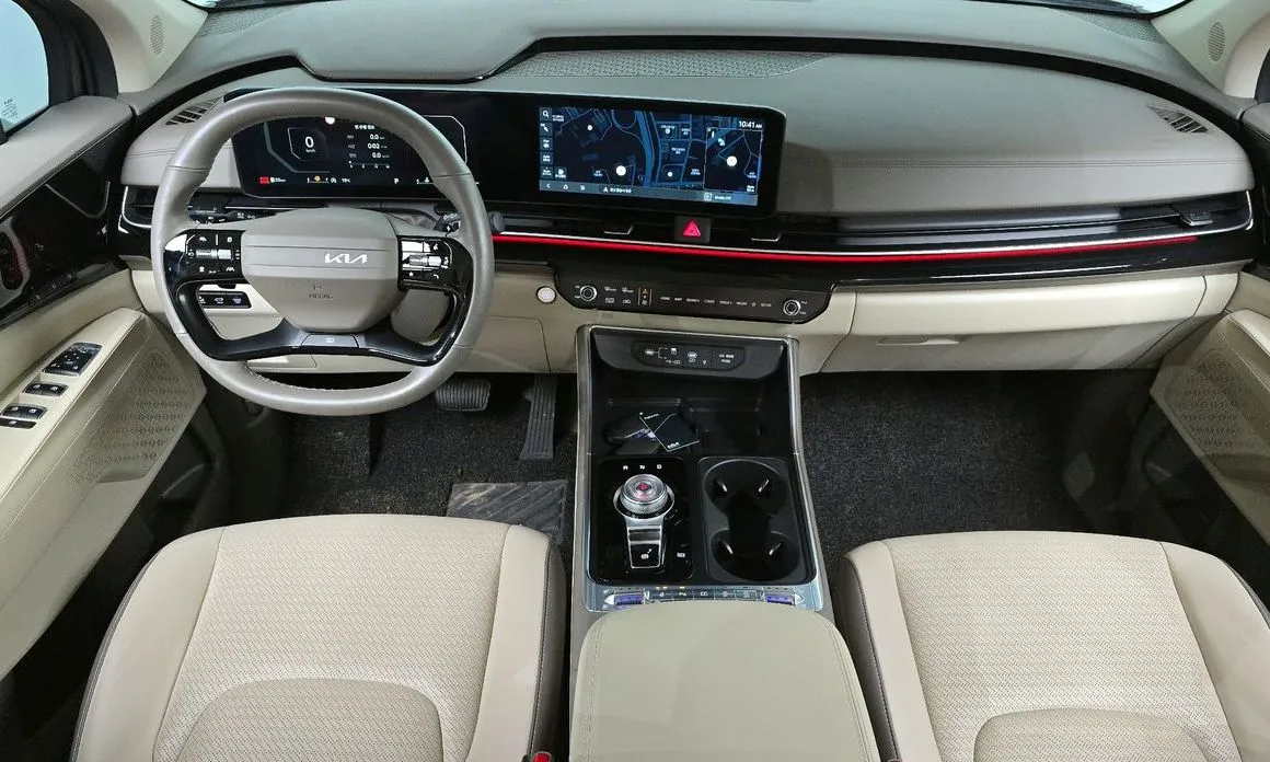 Kia Carnival — фото 10