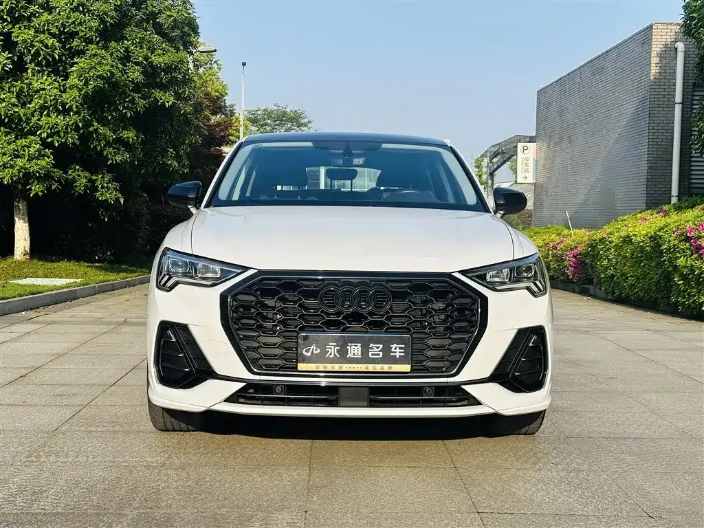 Audi Q3 Sportback 2023 из CN, фото 4