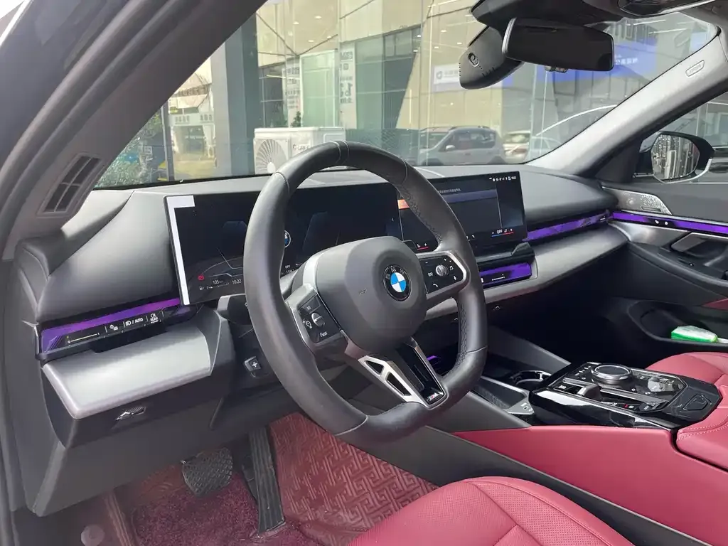 BMW 5 Series 2024 из CN, фото 3