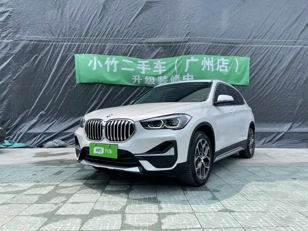 BMW X1 — фото 1