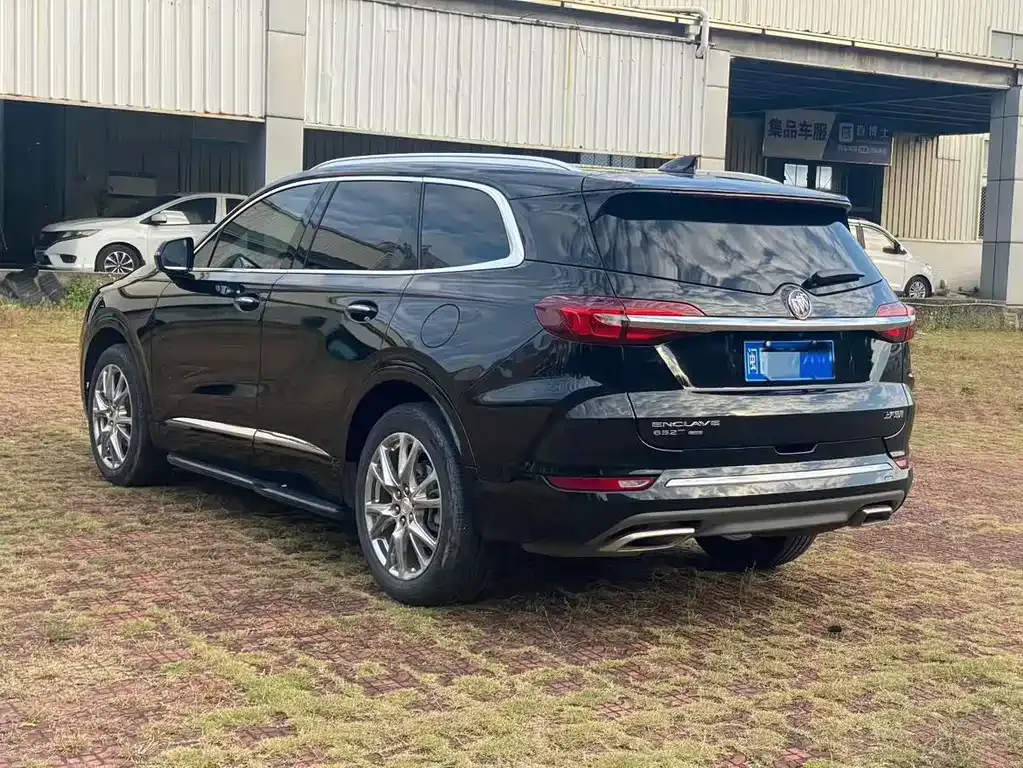 Buick Enclave — фото 7
