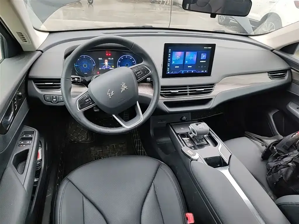 Hongqi E-QM5 — фото 7