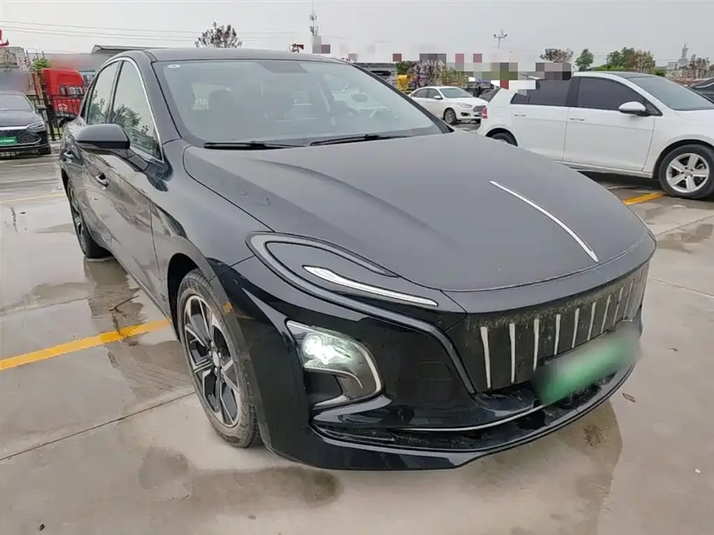 Hongqi E-QM5 — фото 10