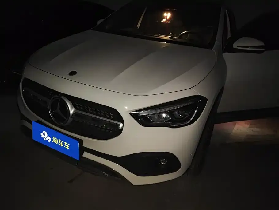 Mercedes-Benz GLA — фото 1