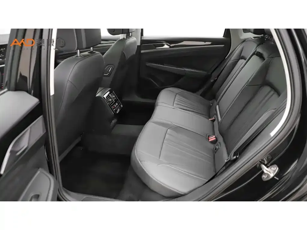 Volkswagen Passat — фото 4