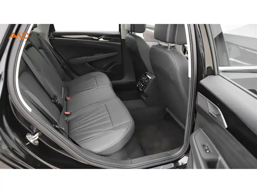 Volkswagen Passat — фото 10