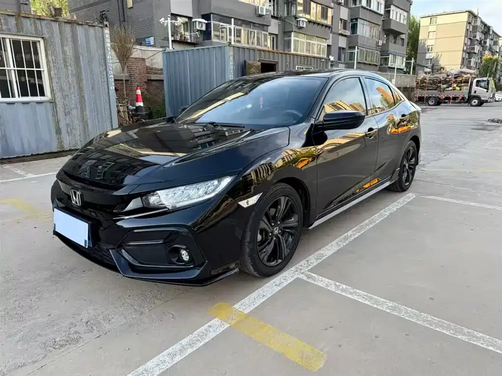Honda Civic — фото 1