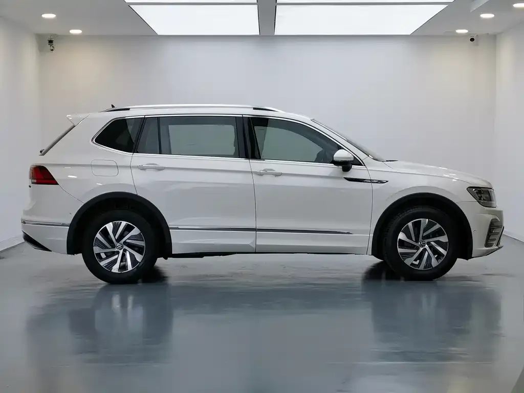 Volkswagen Tiguan L New Energy 2021 из CN, фото 2