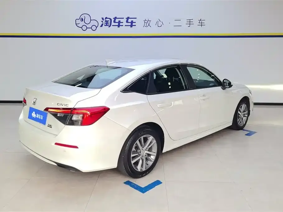 Honda Civic — фото 8