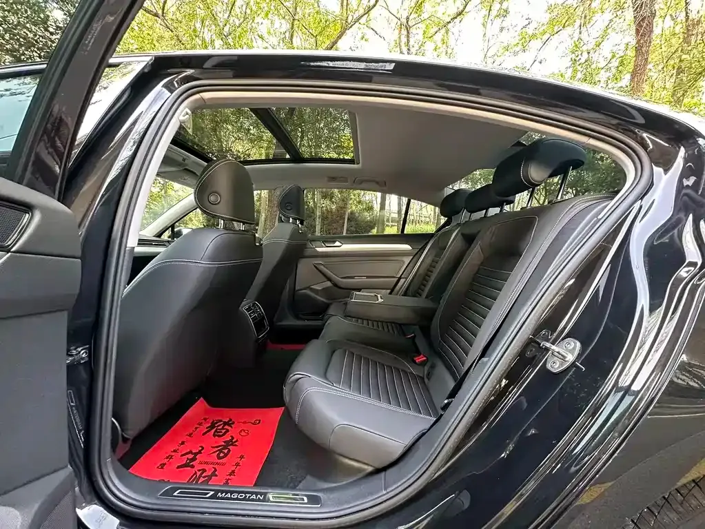 Volkswagen Magotan 2022 из CN, фото 4