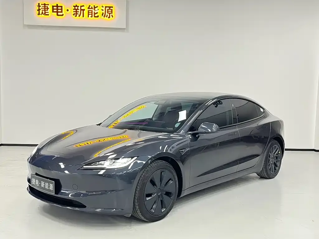 Tesla Model 3 — фото 1
