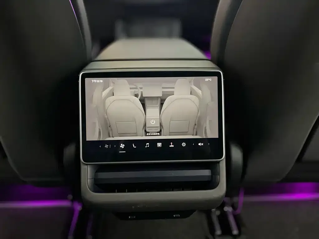 Tesla Model 3 — фото 9