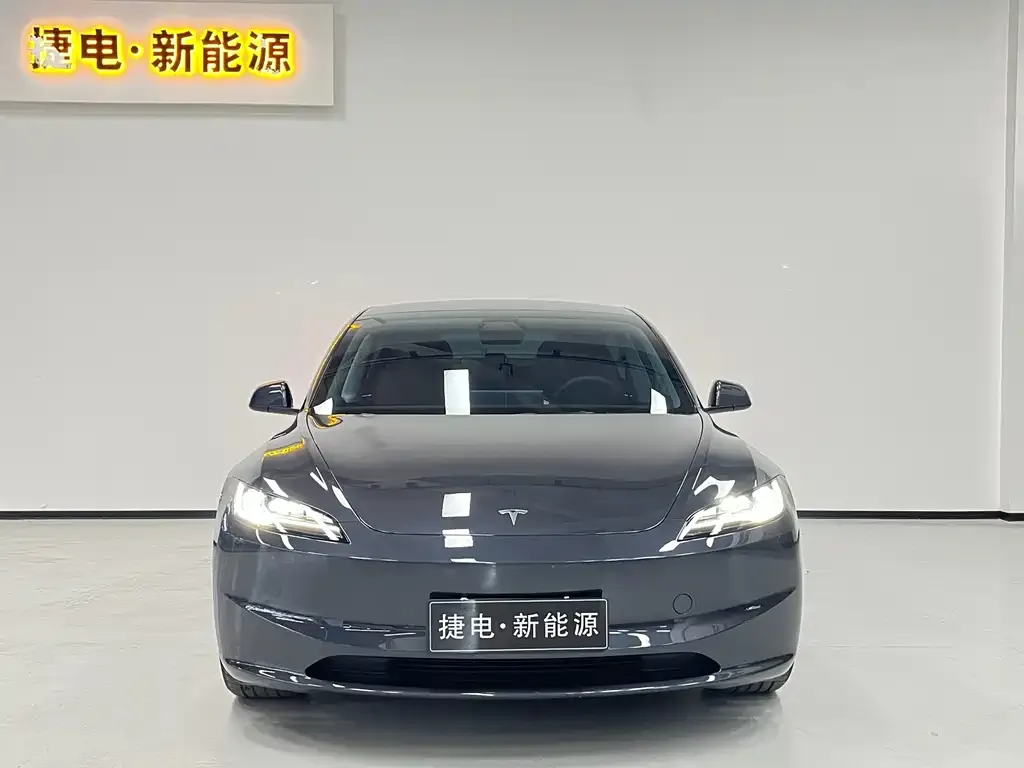 Tesla Model 3 — фото 5