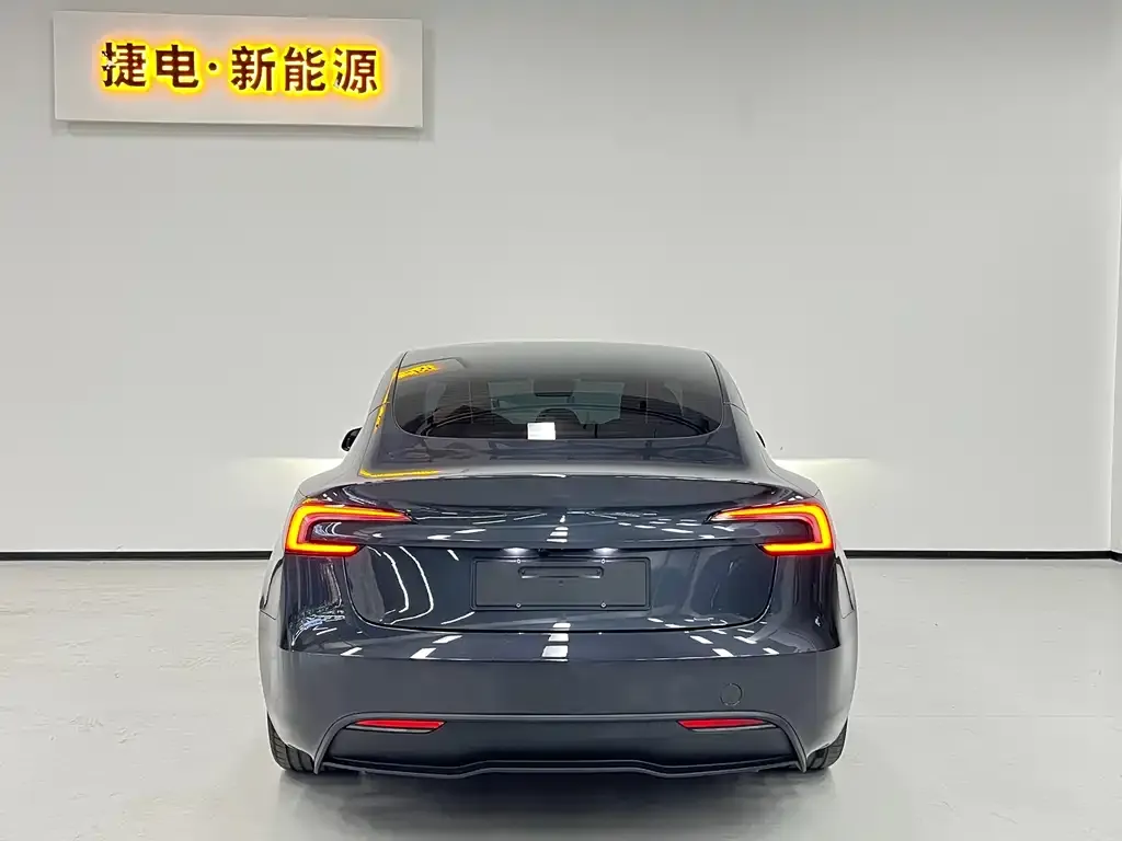 Tesla Model 3 — фото 4