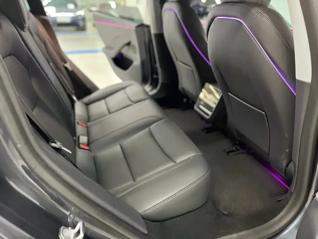 Tesla Model 3 — фото 2