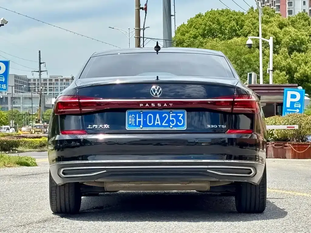 Volkswagen Passat — фото 7