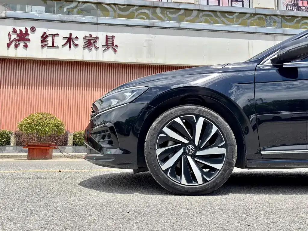Volkswagen Passat — фото 10