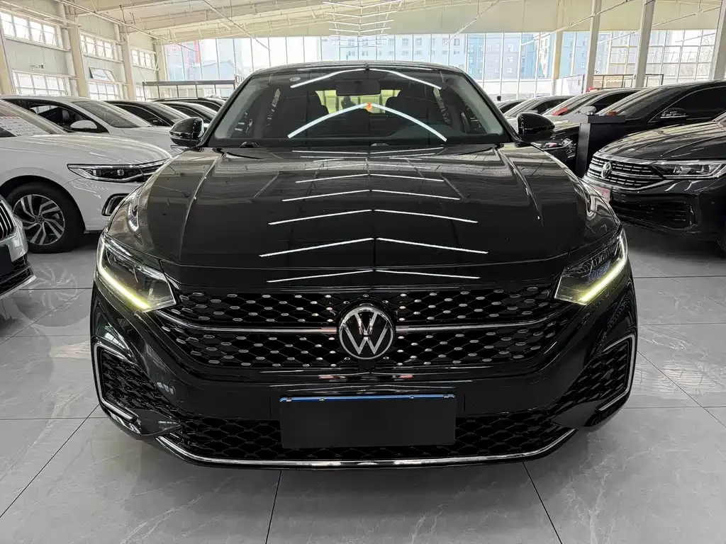 Volkswagen Passat — фото 6