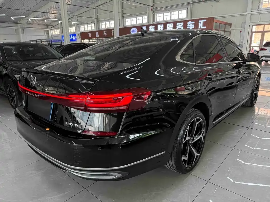 Volkswagen Passat — фото 9