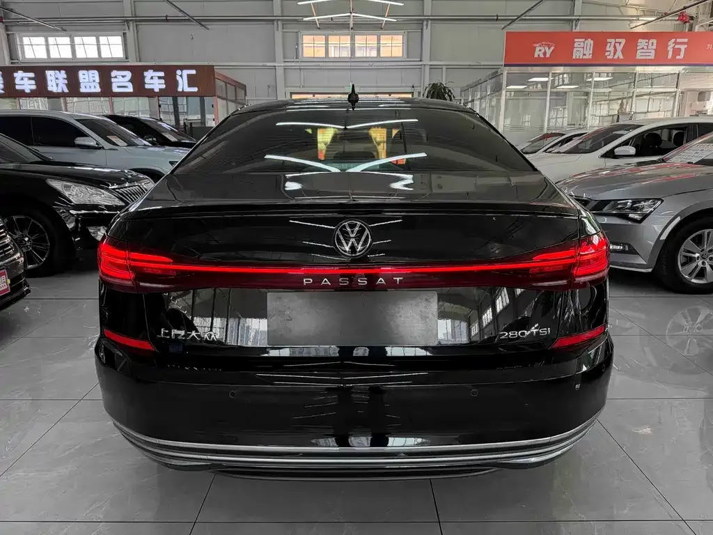 Volkswagen Passat — фото 2