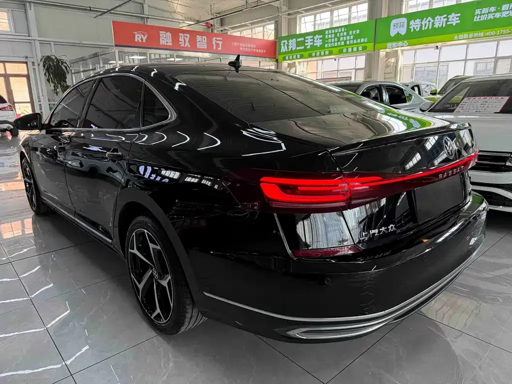 Volkswagen Passat — фото 4