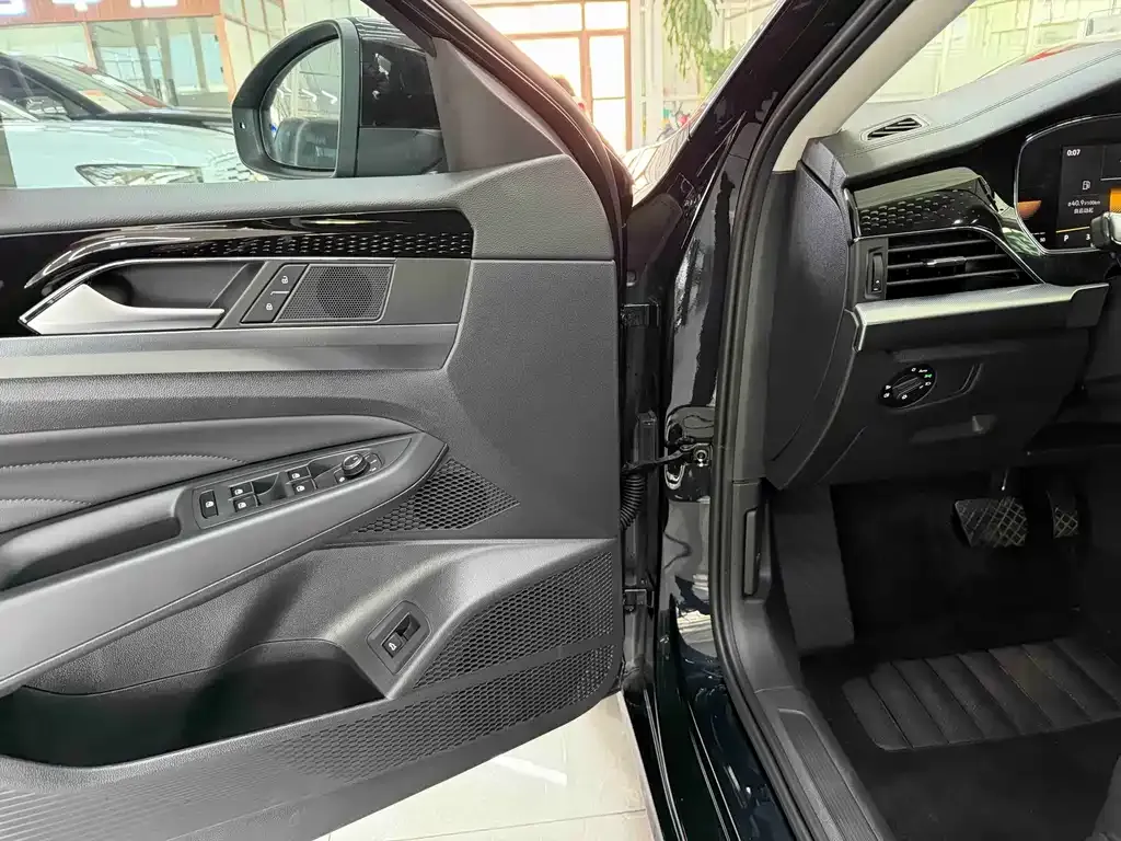 Volkswagen Passat — фото 5