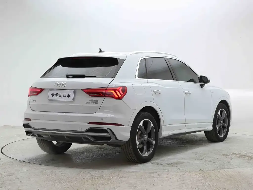 Audi Q3 — фото 4