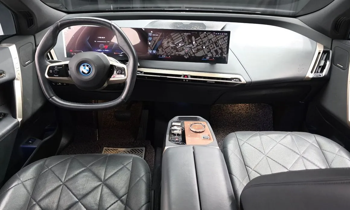 BMW iX — фото 10
