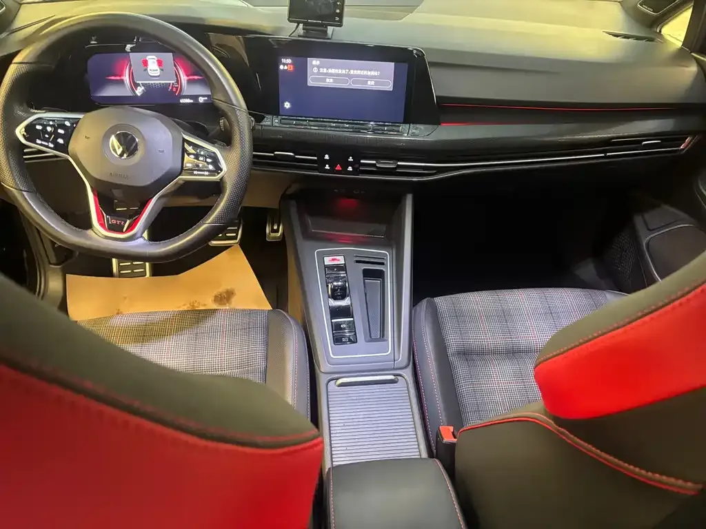 Volkswagen Golf GTI — фото 6