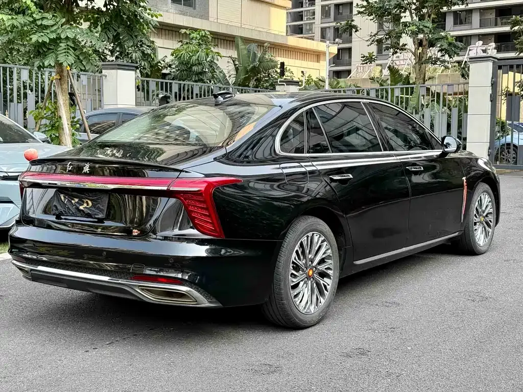 Hongqi H5 — фото 10