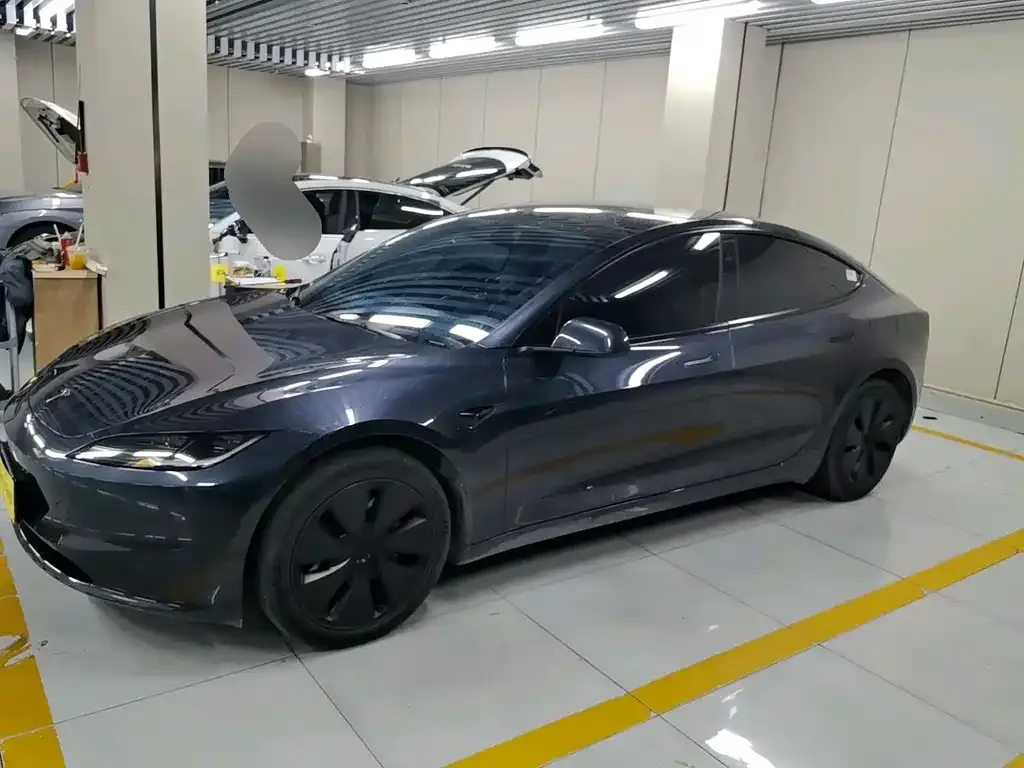 Tesla Model 3 — фото 6