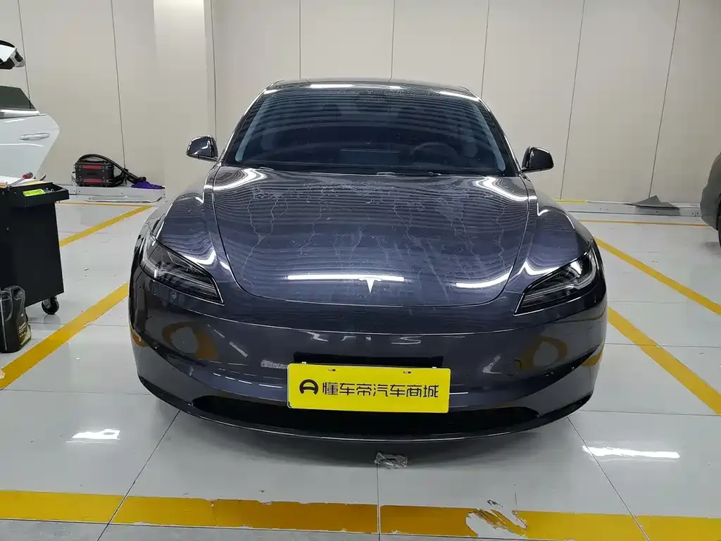 Tesla Model 3 — фото 2