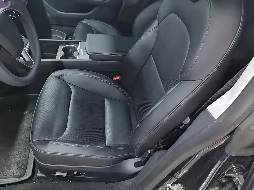Tesla Model 3 — фото 4