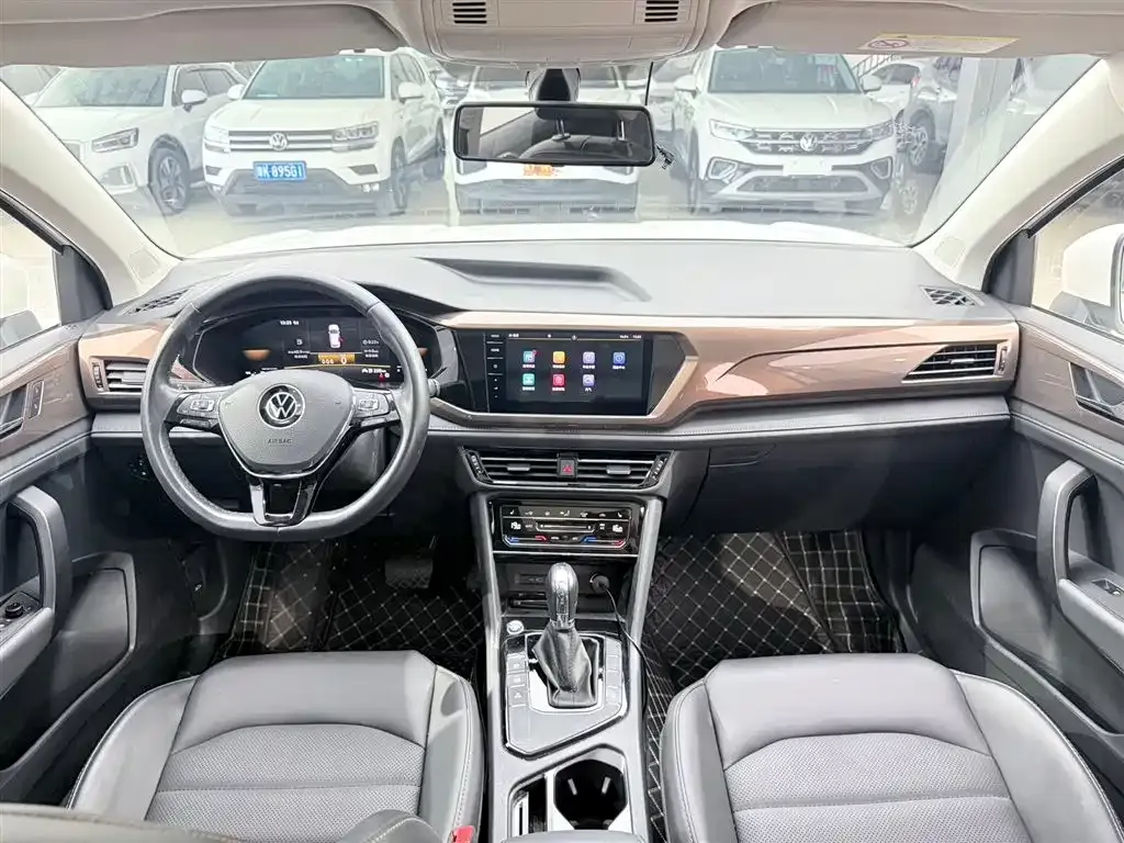 Volkswagen Tharu — фото 8