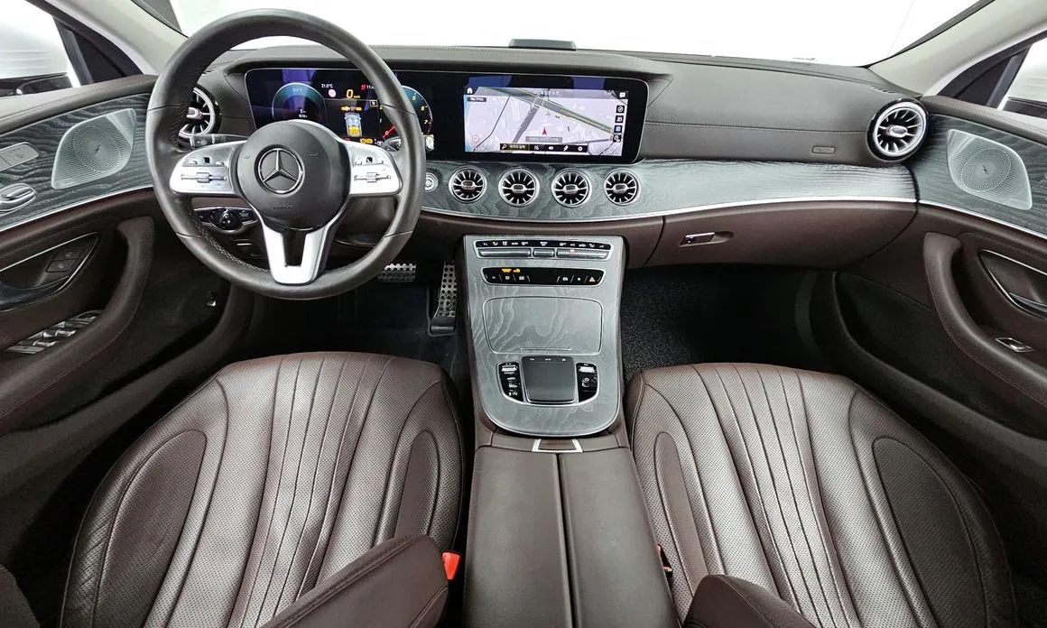 Mercedes-Benz CLS-Class — фото 10