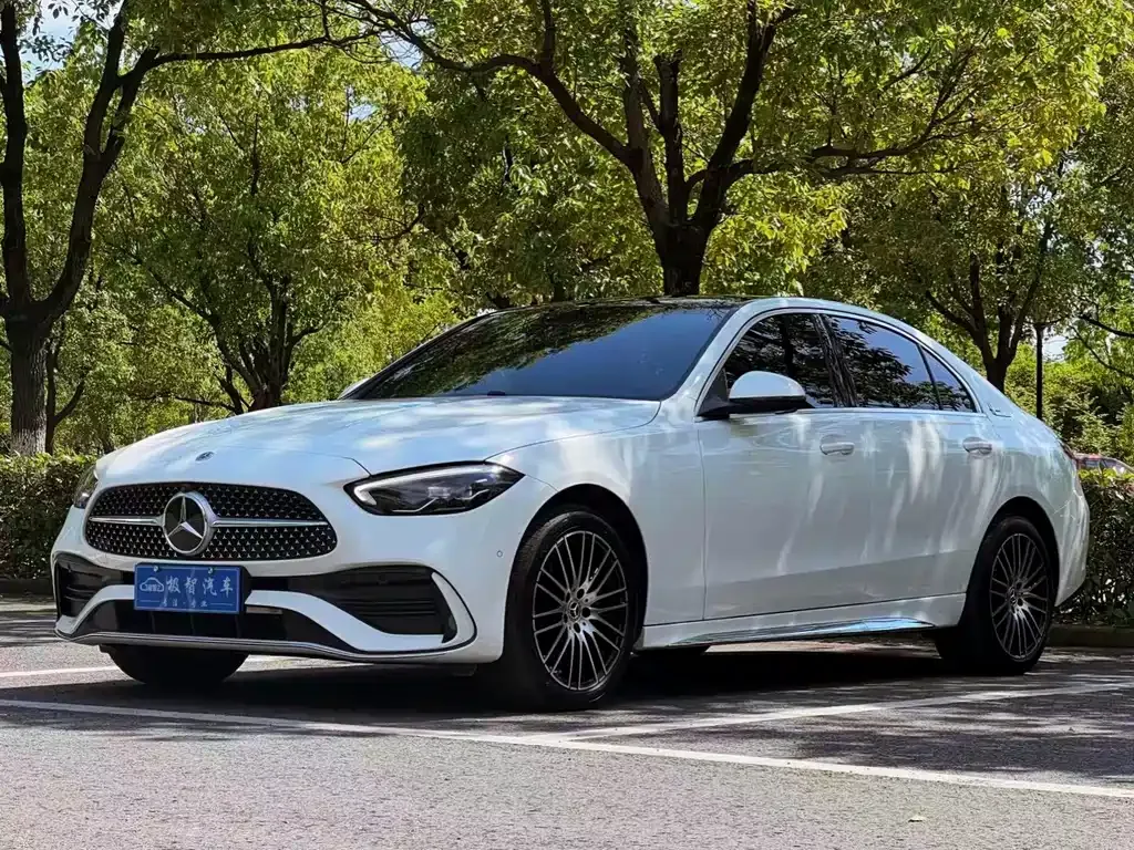 Mercedes-Benz C-Class — фото 1