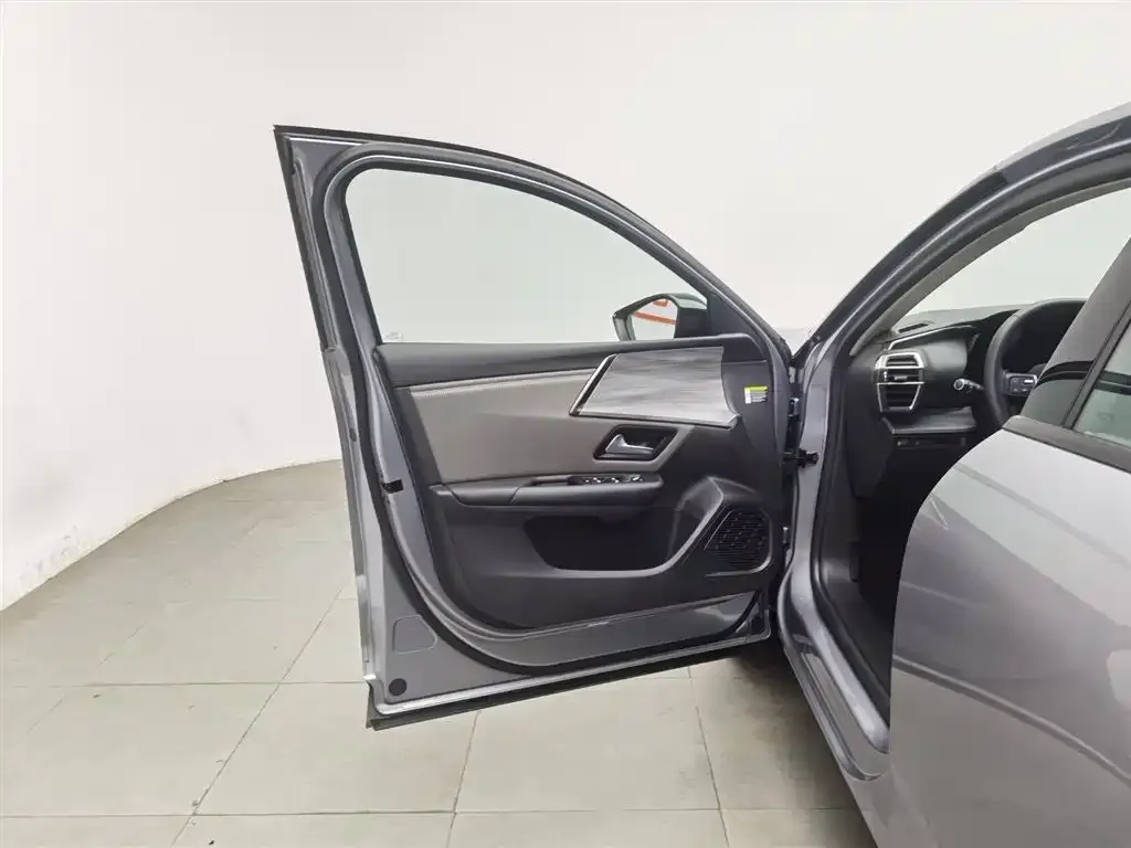 Citroen C5 X 2025 из CN, фото 8