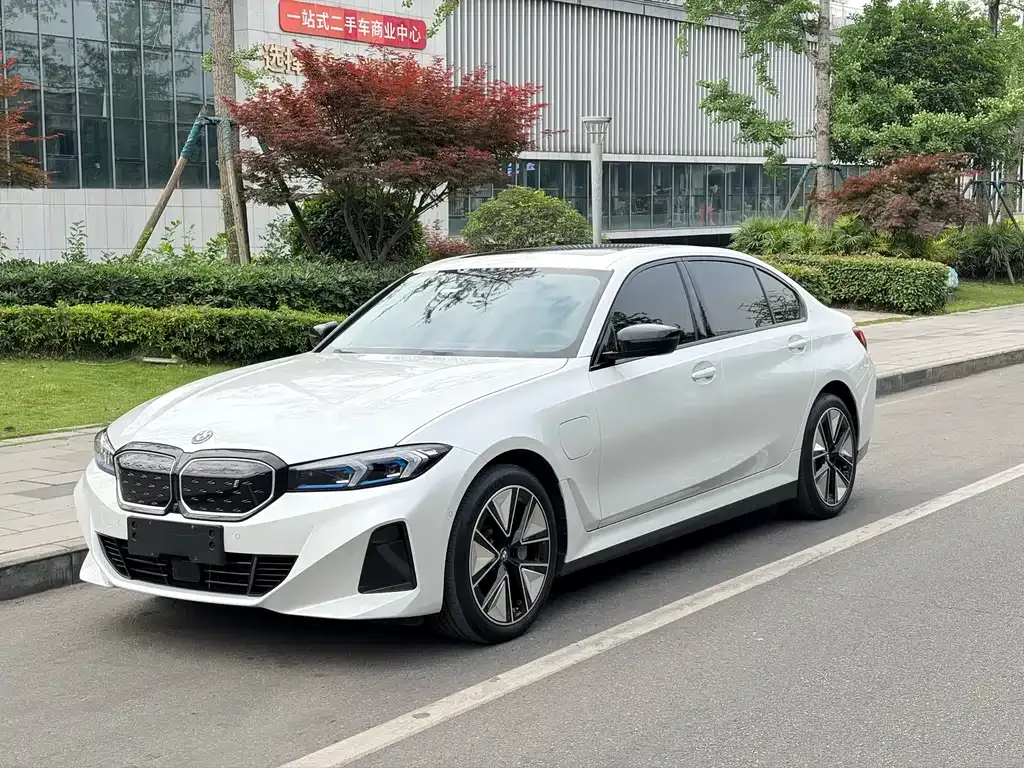 BMW i3 — фото 1