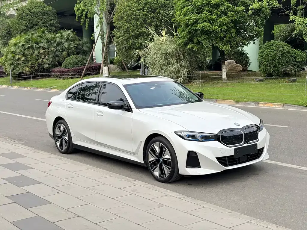 BMW i3 — фото 9
