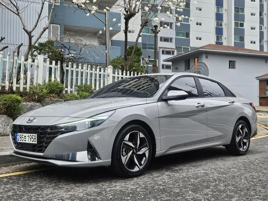 Hyundai AVANTE — фото 1