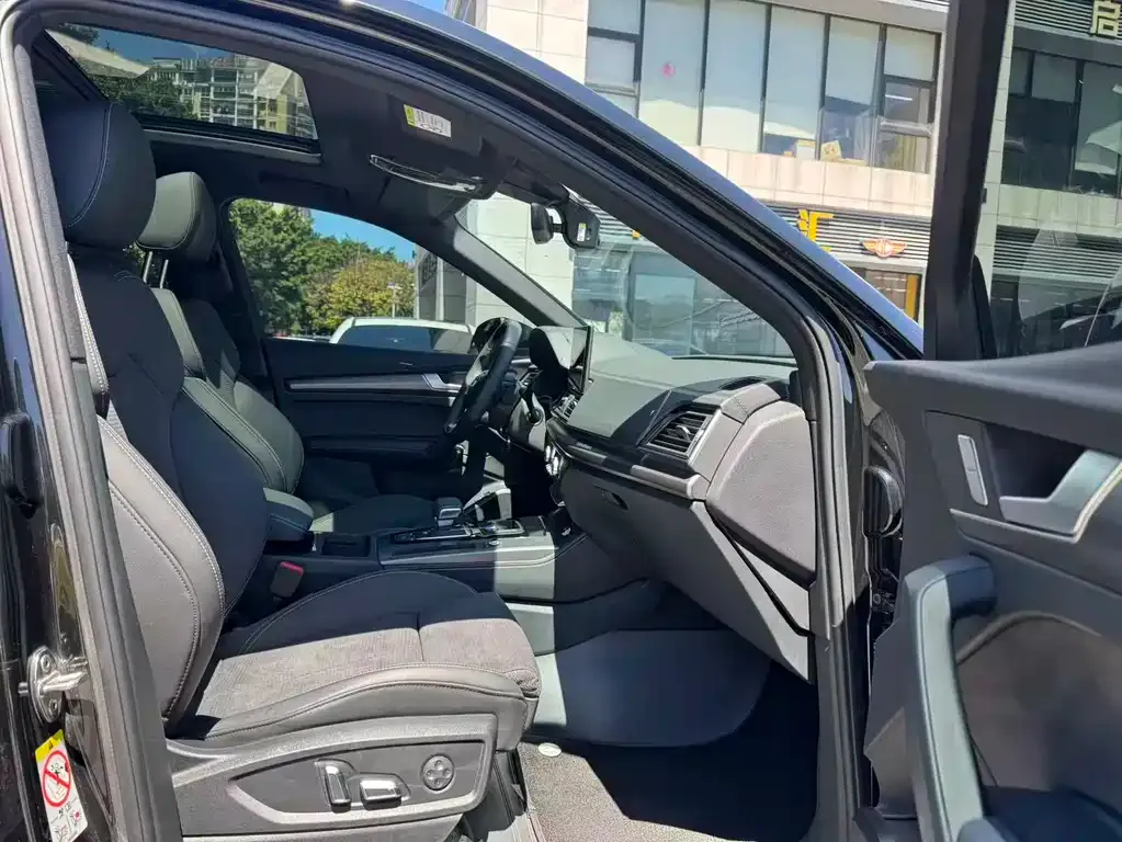 Audi Q5L Sportback — фото 3