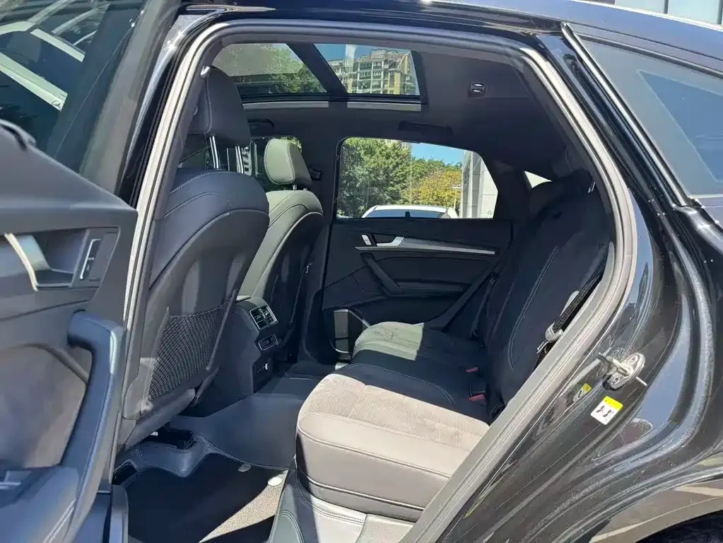Audi Q5L Sportback — фото 2